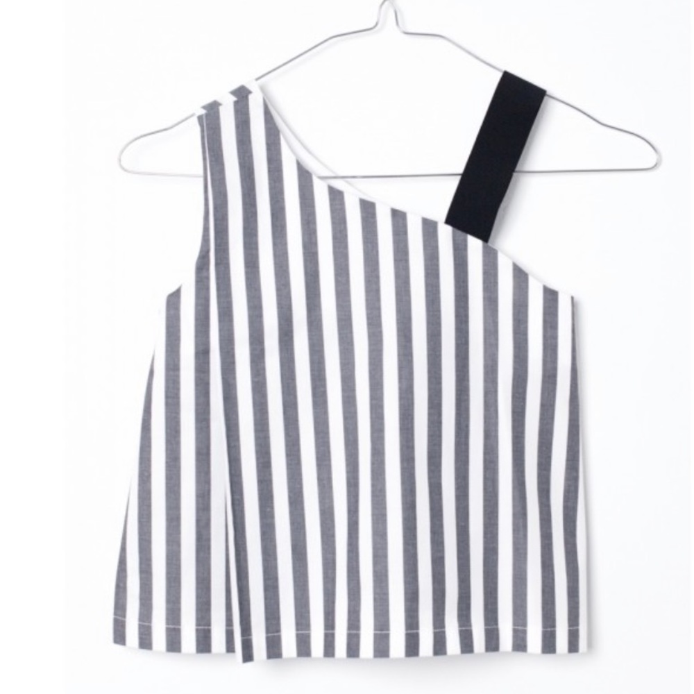 🎉HP🎉NWT Motoreta 8-9Y striped blouse